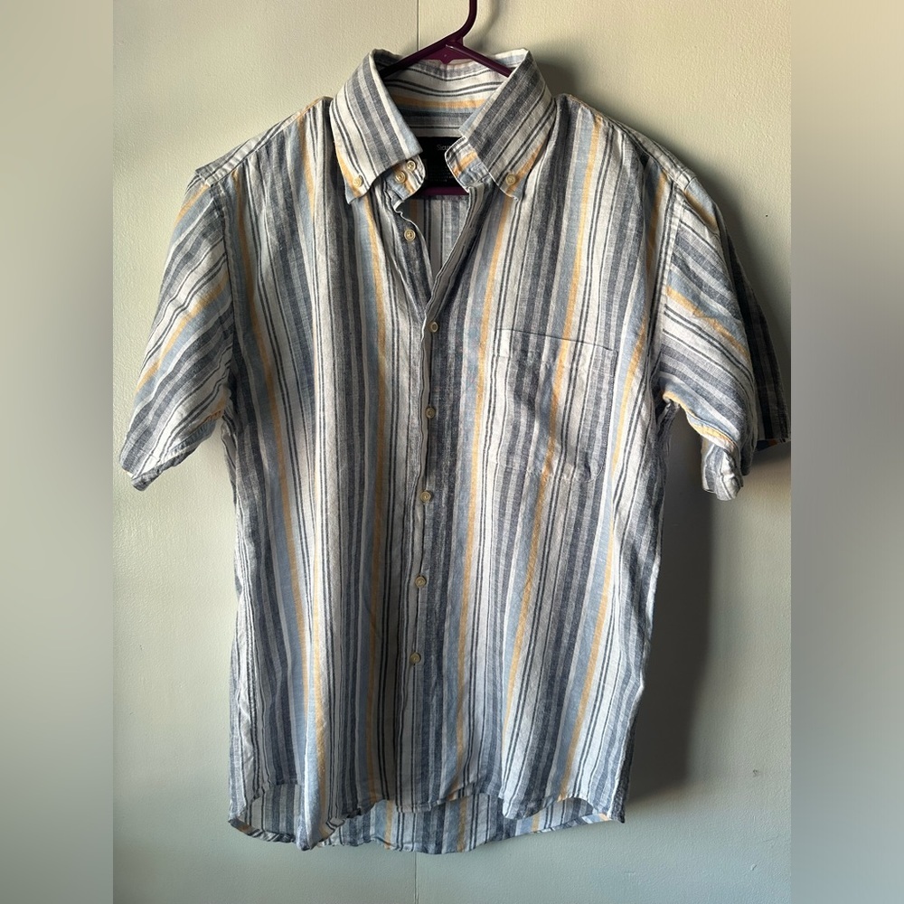 Sicura casual button-down size medium